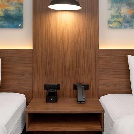 La Quinta By Wyndham Angleton Otel Dış mekan fotoğraf