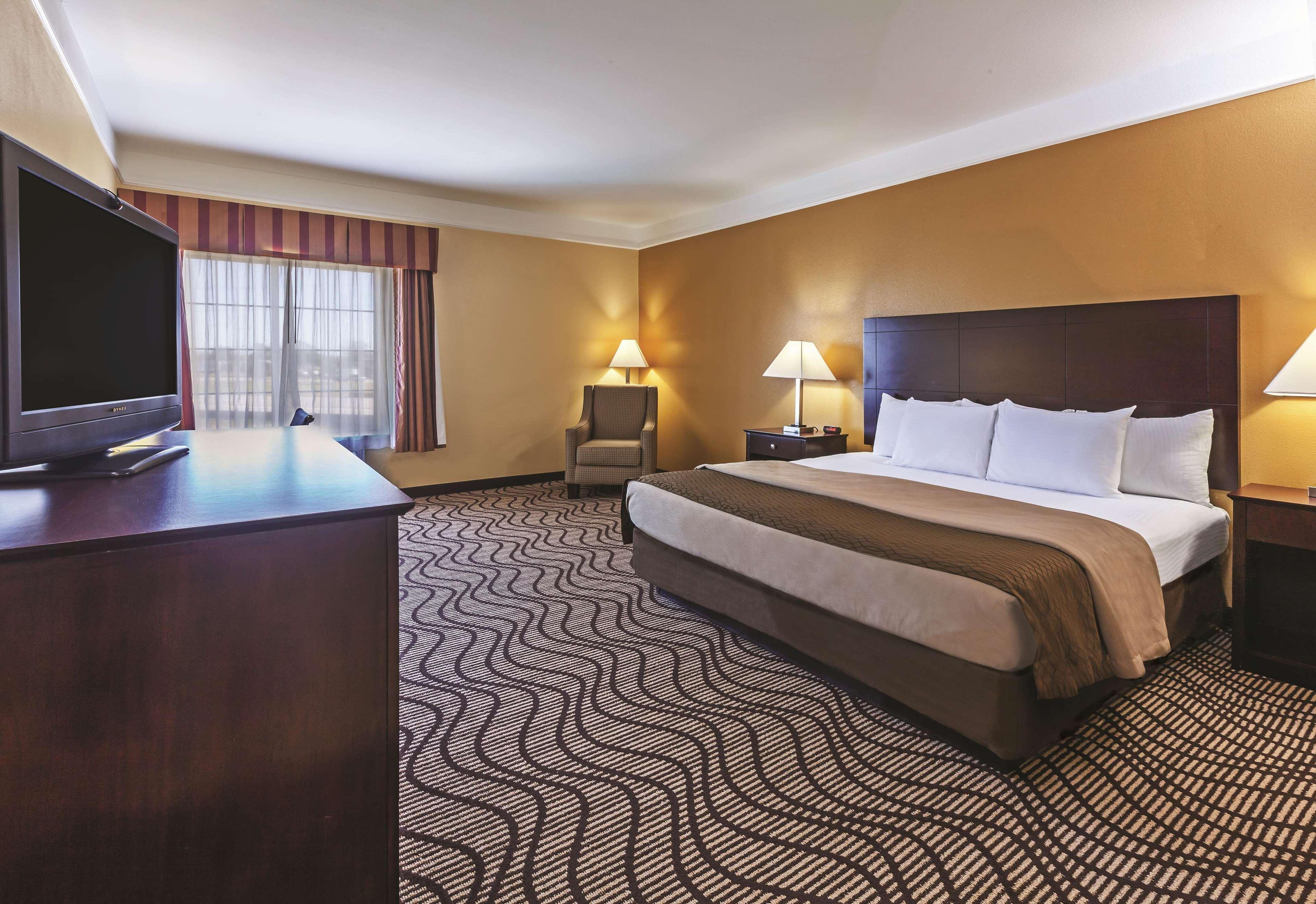 La Quinta By Wyndham Angleton Otel Dış mekan fotoğraf