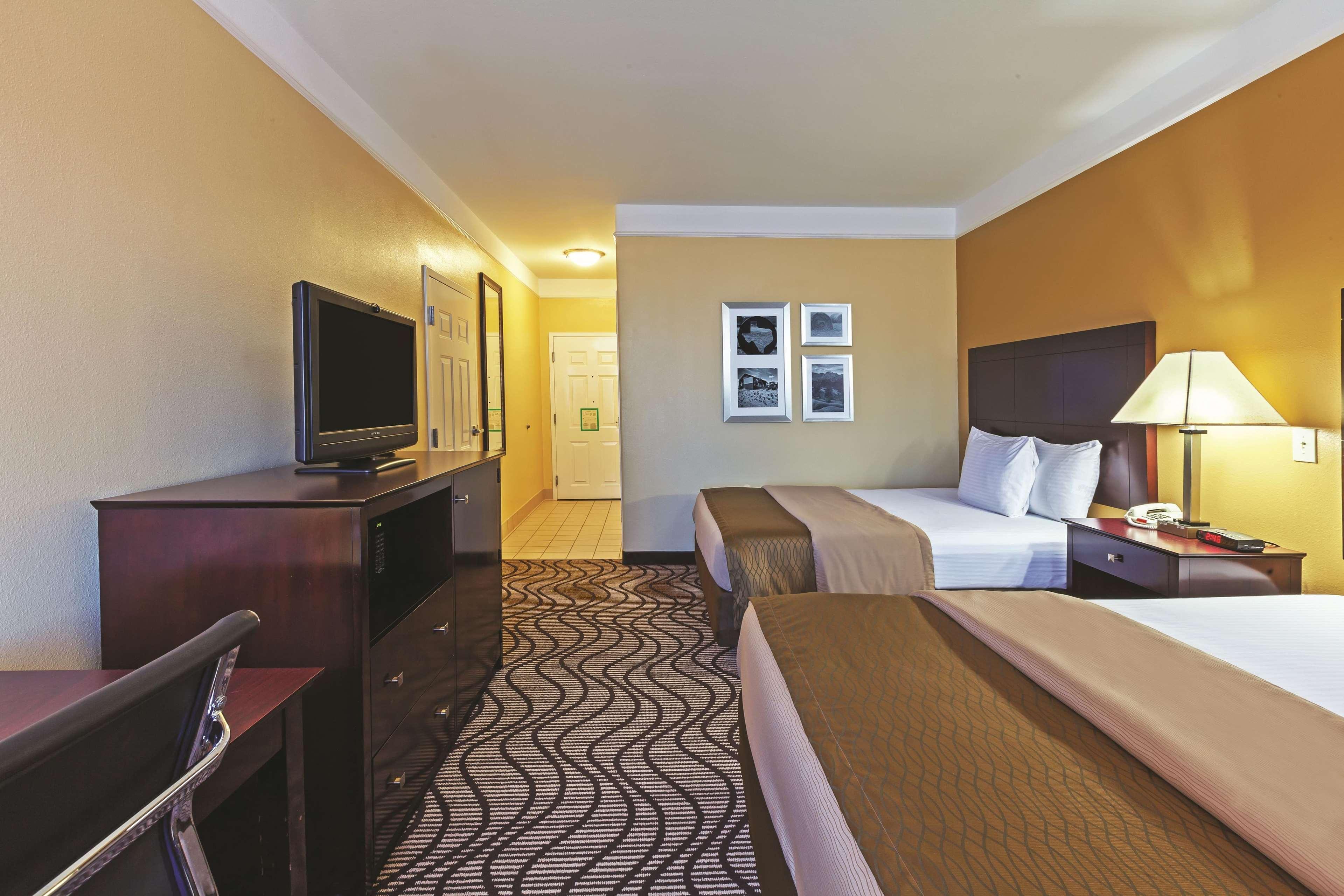La Quinta By Wyndham Angleton Otel Dış mekan fotoğraf