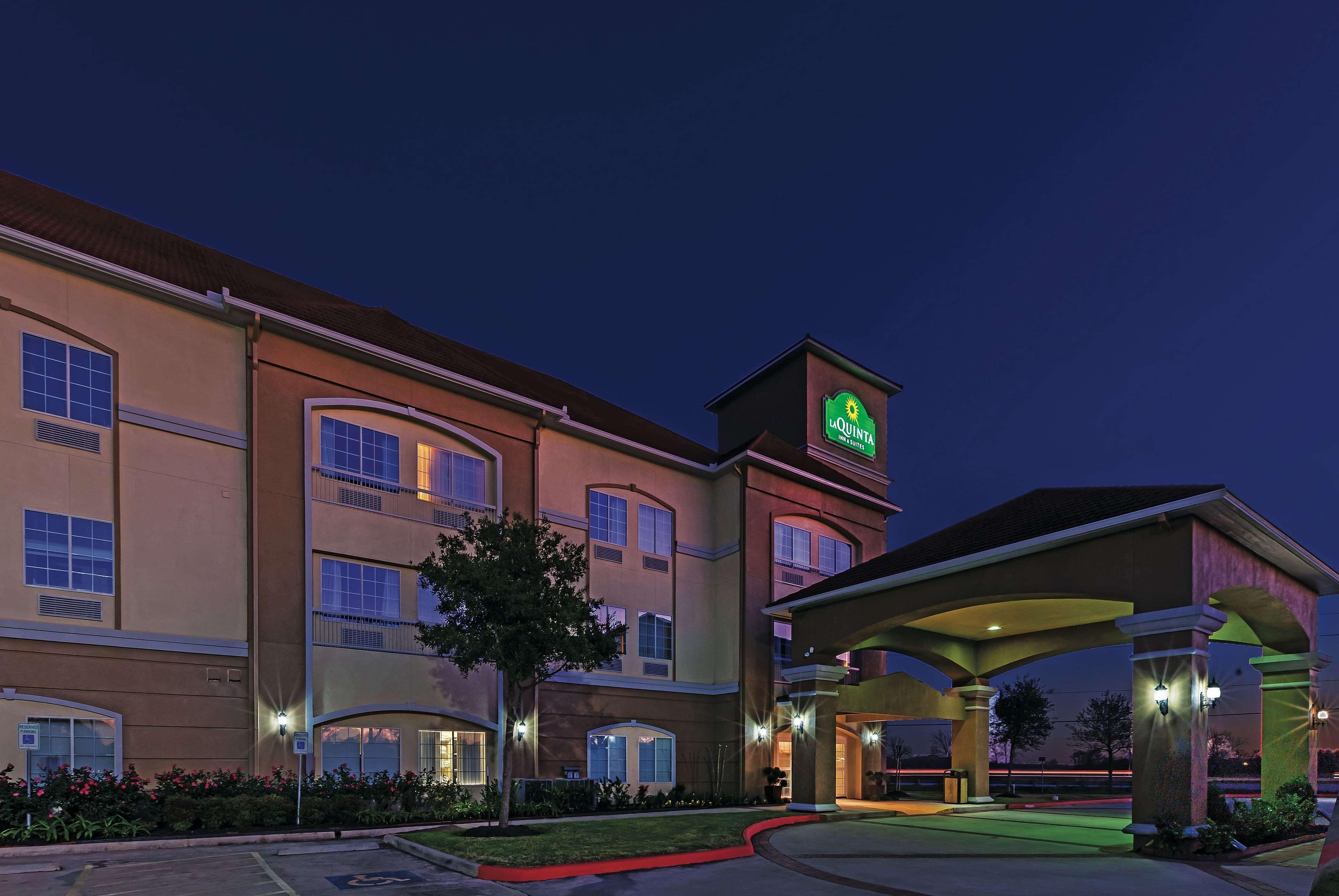 La Quinta By Wyndham Angleton Otel Dış mekan fotoğraf