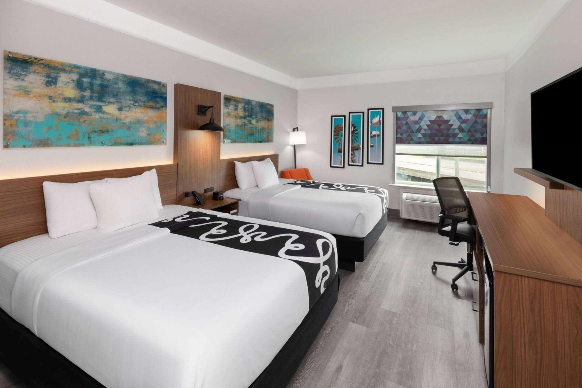 La Quinta By Wyndham Angleton Otel Dış mekan fotoğraf