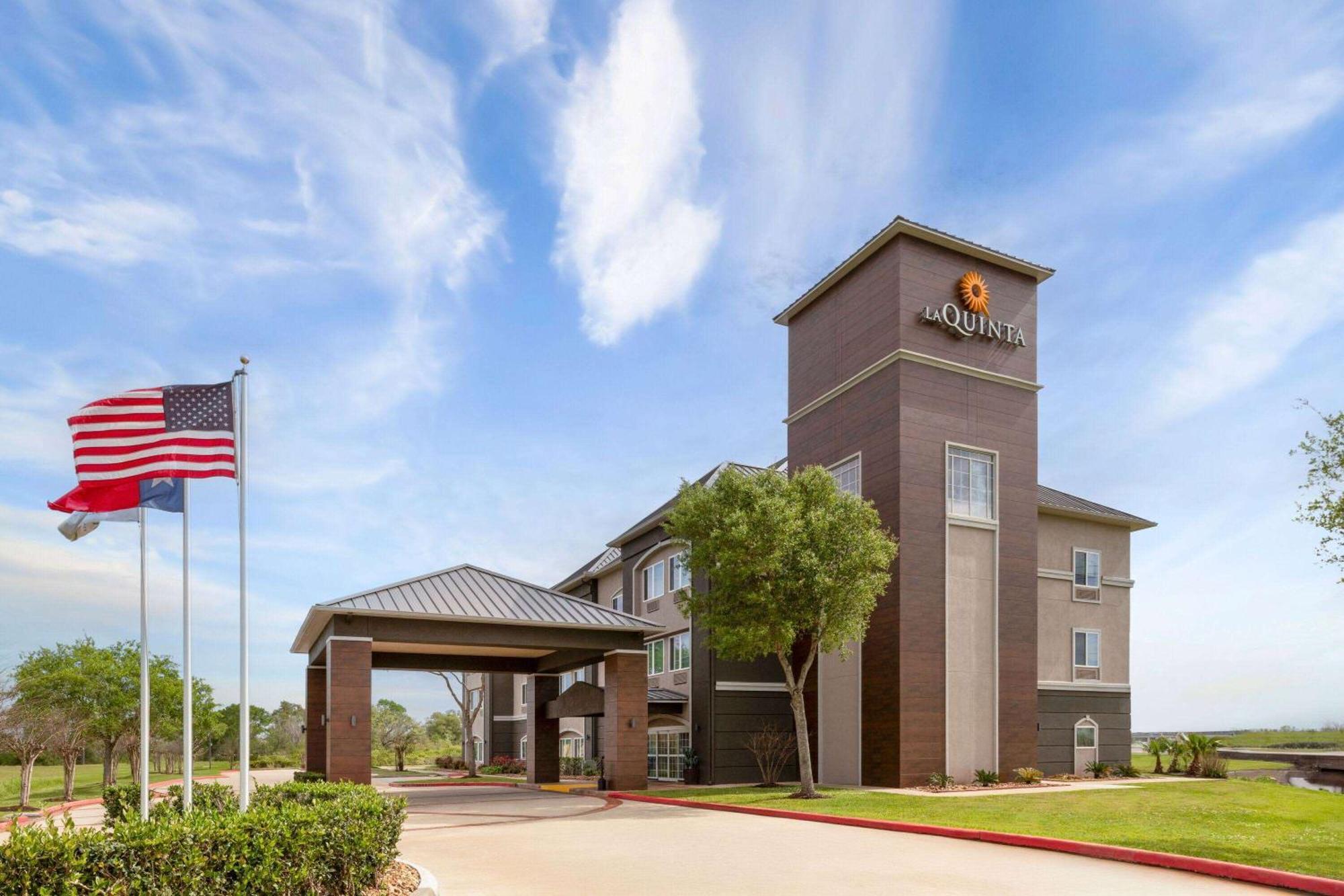 La Quinta By Wyndham Angleton Otel Dış mekan fotoğraf