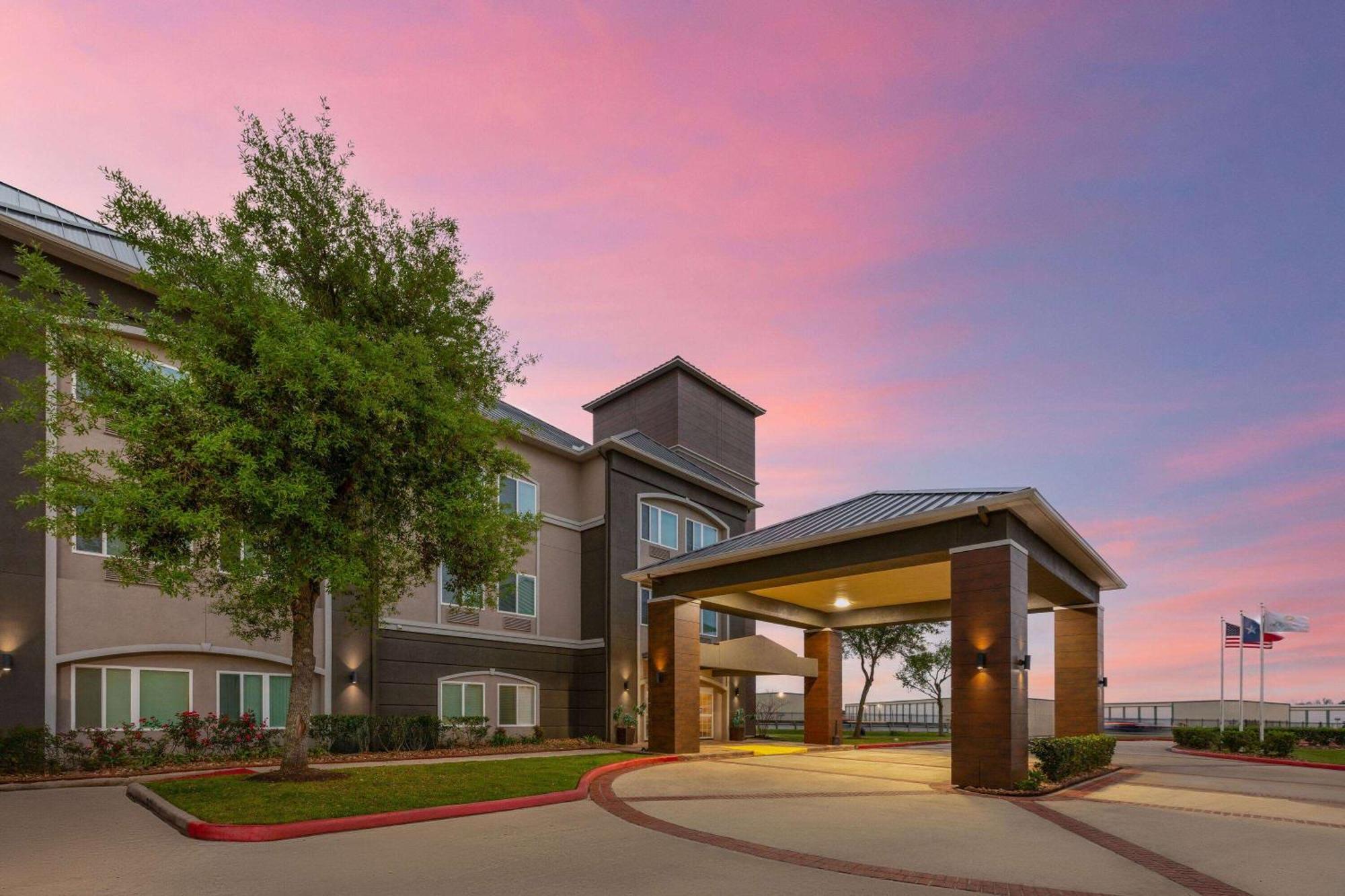 La Quinta By Wyndham Angleton Otel Dış mekan fotoğraf